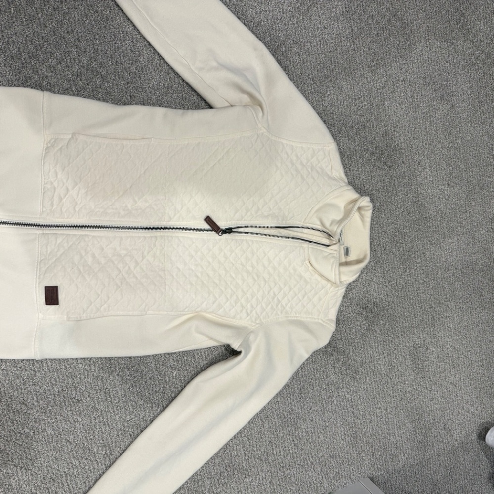 LL Bean Women’s Quilted Full Zip Sweatshirt in Cream - Picture 2 of 5